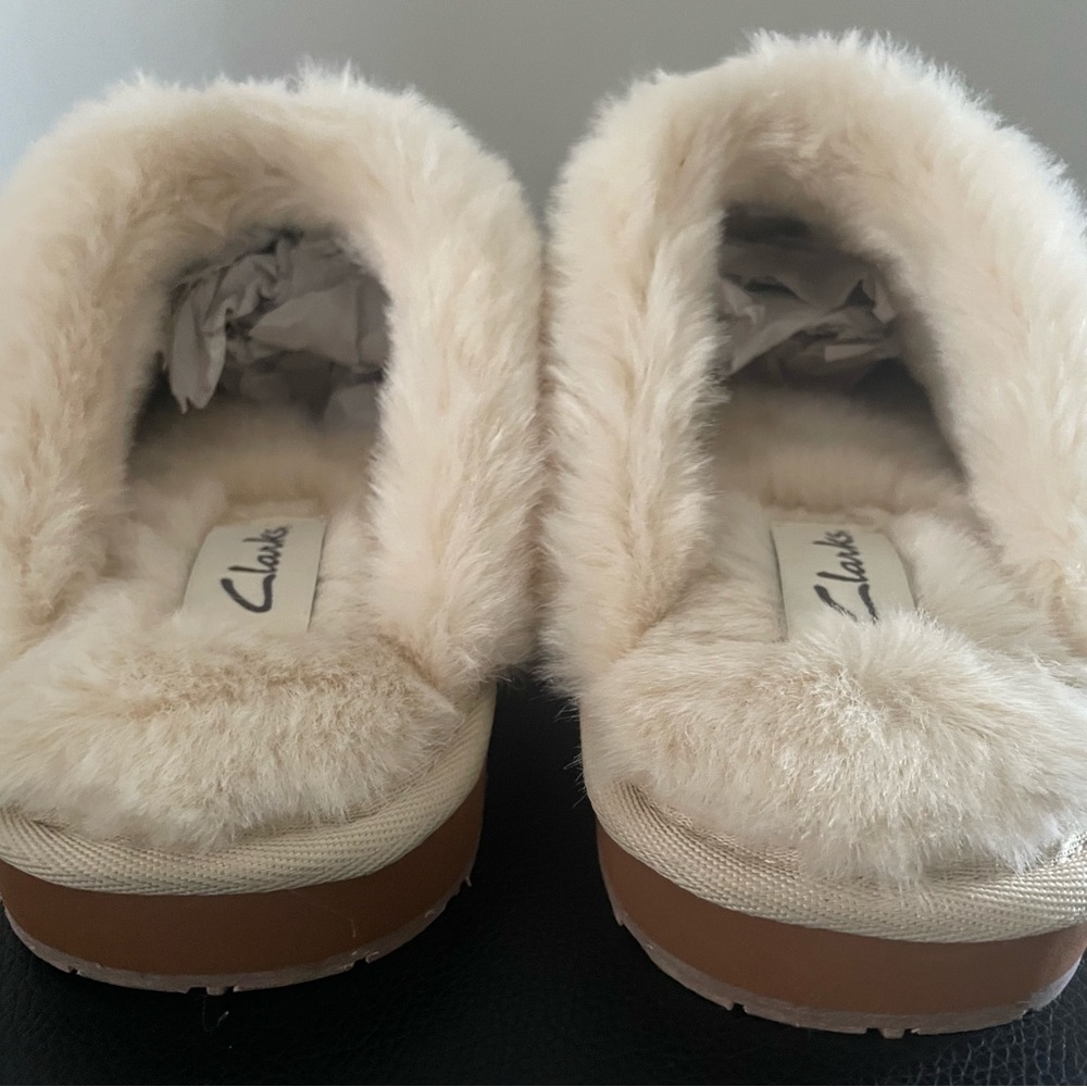 Clarks suede fur collar scuffs size 7 (6.5) NIB - Picture 4 of 9